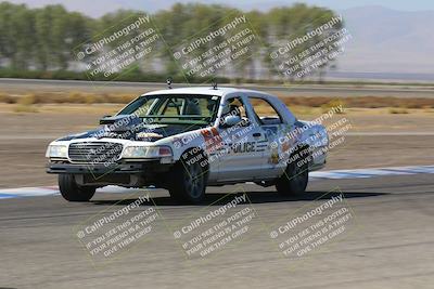 media/Oct-01-2022-24 Hours of Lemons (Sat) [[0fb1f7cfb1]]/10am (Front Straight)/